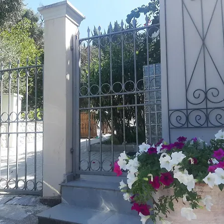 Green Rock - Gardens, Playground And Close To Beach! Villa Agios Gordios (Corfu)